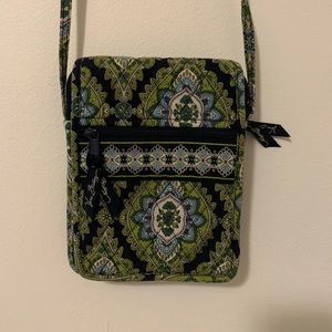 VERA BRADLEY MESSENGER BAG
